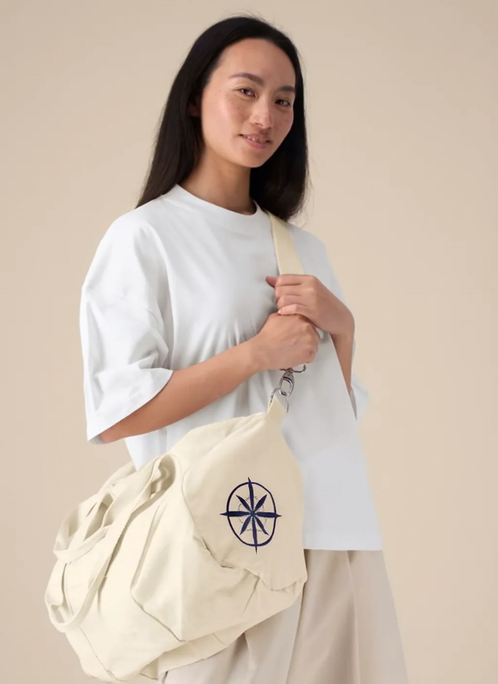 DUFFLE BAG con ejemplo de estampado personalizado 1 (diseño ficticio de muestra)